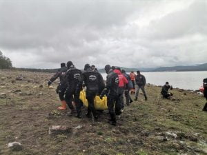 Bolu Seben Göletinde balıkçı teknesi alabora oldu