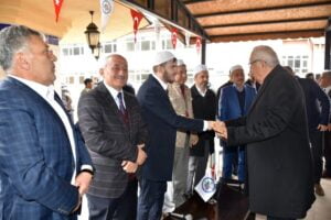 ŞEHİR MEZARLIĞINDAKİ MEVLİD PROGRAMINA YOĞUN İLGİ