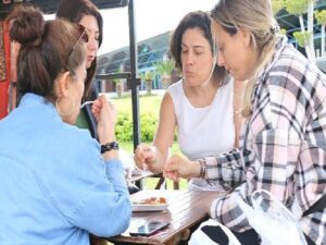 Antalya Büyükşehir’den Hatay esnafına takviye