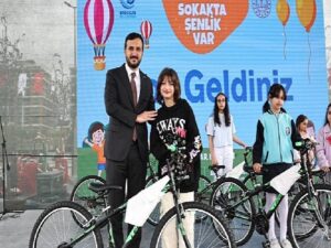 Bağcılar’da ikili bayram sevinci