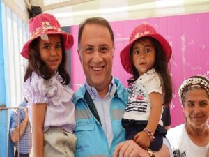 Beylikdüzü Belediye Lideri Mehmet Murat Çalık, 23 Nisan Ulusal Egemenlik ve Çocuk Bayramı’nda afet bölgesindeki çocuklarla kutladı