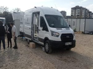 Bodrum Belediyesi tarafından Lider Ahmet Aras’ın talimatıyla Malatya’ya Taşınabilir Kuaför gönderildi