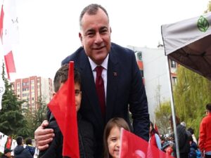 Çocuklarımız Bu Hoş Ülkede Memnun Yaşasınlar