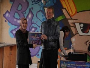 Dünyaca ünlü karikatüristler ve genç yetenekler çizgi roman müsabakasında buluştu