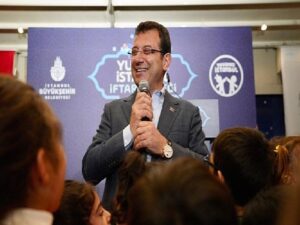 Ekrem İmamoğlu Kreş Öğretmenleriyle Buluştu: “Benim Kankalarım Geldi’