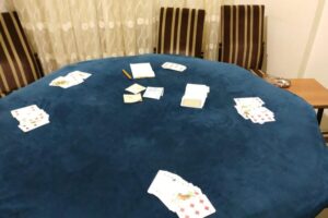 Çaycuma’da kahvehanede kumar oynayan şahıslara baskın