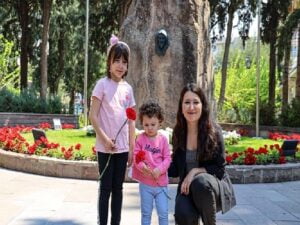 Gökçen’den 23 Nisan’da manalı ziyaret