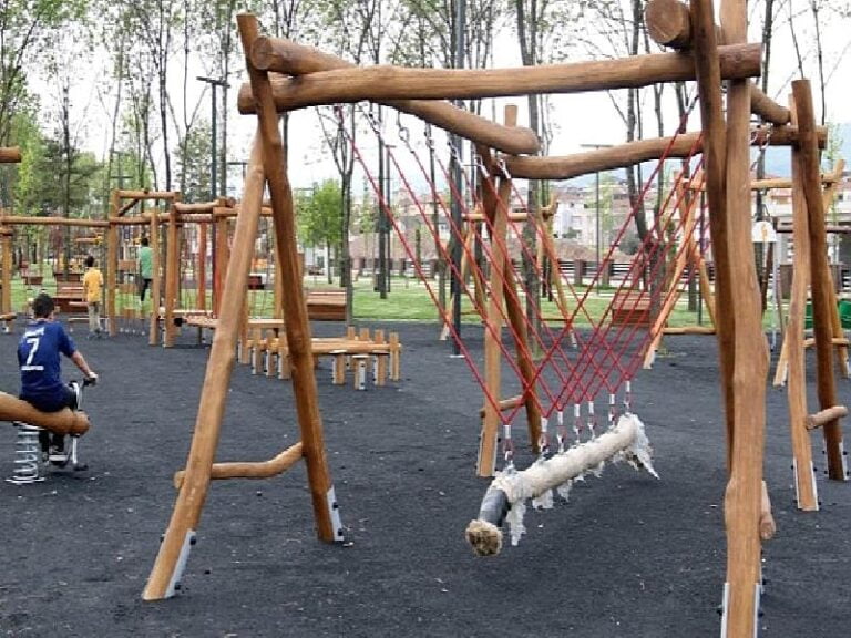 Gündoğdu, Derince Sağlıklı Hayat Parkını inceledi