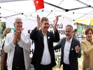 Karşıyaka Belediye Lideri Dr. Cemil Tugay Örnekköylü Bayanlarla Buluştu