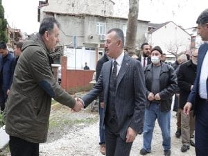 Kocaeli Büyükşehir’in katkılarıyla tamamlanan Kartepe İstasyon Camii ibadete açıldı