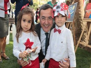 Konak’ın parklarında 23 Nisan coşkusu