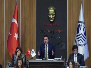 Lider Aras, Belediye Faaliyetlerini Anlattı