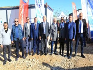 Lider Gürün Bayramı Sarsıntı Bölgesinde Kutladı