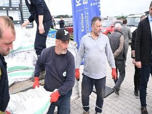 Lider Kocaman’dan Çiftçilere Gübre Dayanağı