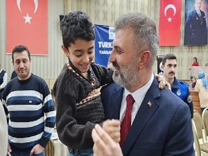 Lider Sezer Depremzedelerle İftar Sofrasında Buluştu