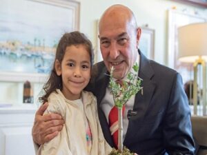 Lider Tunç Soyer bu defa çocukları konuk etti