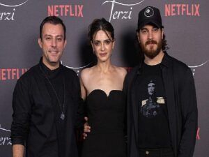 Netflix, Yeni Dizisi Terzi’nin Lansmanını Grubun Bir Ortaya Geldiği Bir Yemek İle Kutladı