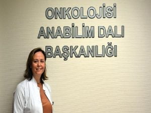 Prof. Dr. Kamer, “Kanserin erken teşhisinde en değerli faktör, toplumun kanser konusunda bilinçlendirilmesidir”