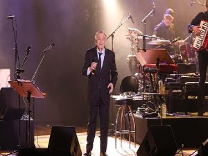 Salvatore Adamo Unutulmaz Müzikleriyle İş Sanat’ta Sahne Aldı