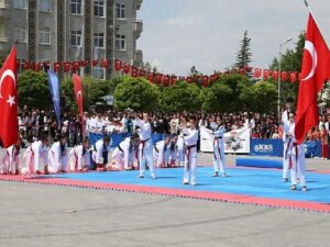 19 Mayıs Atatürk’ü Anma Gençlik ve Spor Bayramı tüm yurtta olduğu üzere Karaman’da da merasimle kutlandı