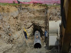 Antalya Büyükşehir Belediyesi ASAT Genel Müdürlüğü Alanya’nın Büyükhasbahçe, Fığla ve Hacet Mahalleleri’nin içme suyu sınırlarını yeniliyor.