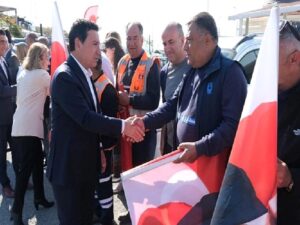 Bodrum Belediye Lideri Ahmet Aras, 1 Mayıs Emek ve Dayanışma Günü vesilesiyle personellerle bir ortaya geldi