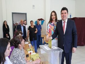 Buca Belediye Lideri Erhan Kılıç Oyunu Kullandı