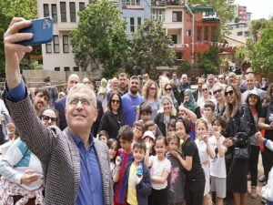 Cet Tohumu Yerli Fideler Üsküdar’da Toprakla Buluştu Üsküdar Kuzguncuk Bostanında Fide Dikim Şenliği