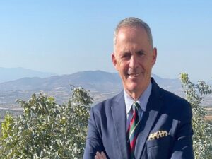 Ceviz Üreticileri Derneği 3’üncü Olağan Genel Konseyi gerçekleşti Ömer Ergüder, tekrar lider seçildi