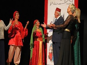 Faal yaşlılardan müzikal güldürü