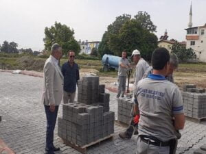 Göynük Mahallesi’nde yol ve kaldırım çalışmaları devam ediyor