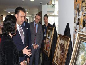 İzmir’de Halk Eğitimi Merkezlerinin Toplumun Tüm Bölümlerine Yönelik Çalışmaları Sürüyor