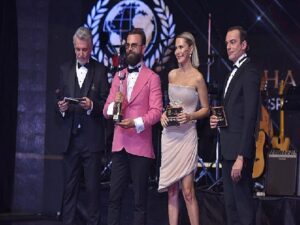 İzmirli modacı Vedat Yetek’e büyük ödül