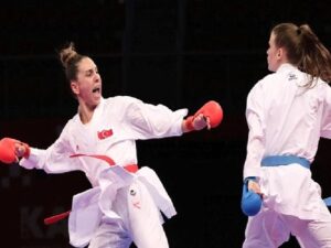 Kağıtsporlu Gülsen, Akdeniz Karate Şampiyonu oldu
