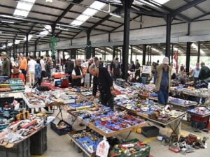 Kartepe Antika Pazarı’na İlgi Artıyor