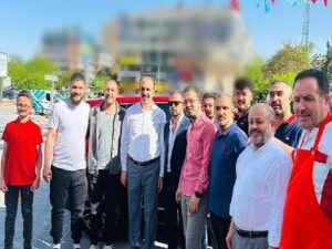 Lider Altay Eski Belediye Civarındaki İş Merkezlerinde Esnaflarla Buluştu