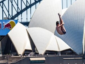 ‘Red Bull Cliff Diving’ Dünya Serisi Boston’da Başlıyor