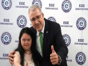 Rektör Prof. Dr. Budak, “Mezunlarımızın muvaffakiyetleri bizleri gururlandırıyor”