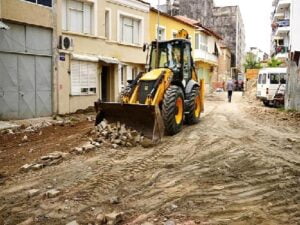 Seferihisar’ın yolları yenileniyor