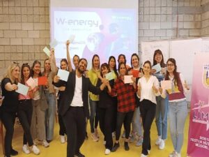 Teşebbüsçü bayanlara sertifikaları verildi