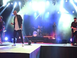 Ünlü rock kümesi Gripin Kemer’de konser verdi