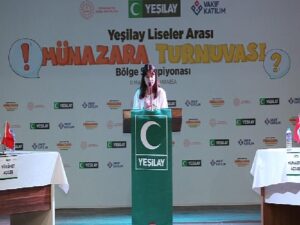 Yeşilay Liseler Ortası Münazara Turnuvası’nın İç Anadolu ve Ege Finalleri Tamamlandı