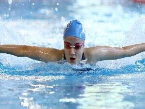 Aliağa Gençlik Merkezi’nde Yaz Devri Yüzme Kursları Başlıyor