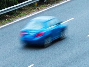 Bayram seyahatinde otoyol hipnozuna girmeyin!