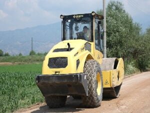 Büyükşehir çalışıyor Aydın’ın yolları yenileniyor