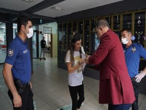 Çalık imtihana saniyeler kala genç adayın yardımına koştu