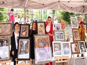 Çankaya Belediyesi Çankaya Konutları kursiyerlerinin bir yıl boyunca yaptıkları eserler, sergilerle taçlanıyor