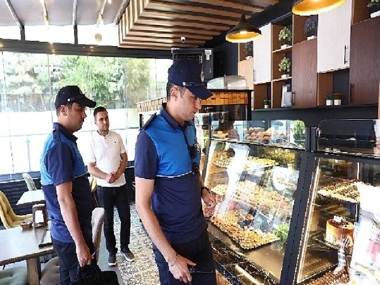 Çankaya Belediyesi zabıtasından Bayram kontrolü