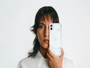 Dikkat cazip dizaynıyla fark yaratan Nothing Phone (1) Türkiye’ye Geliyor