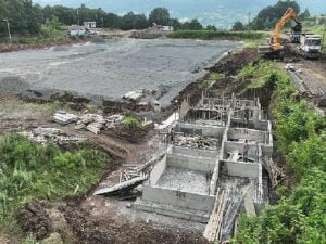 Hasaneyn Yasakdüzü Spor Tesisi imali devam ediyor